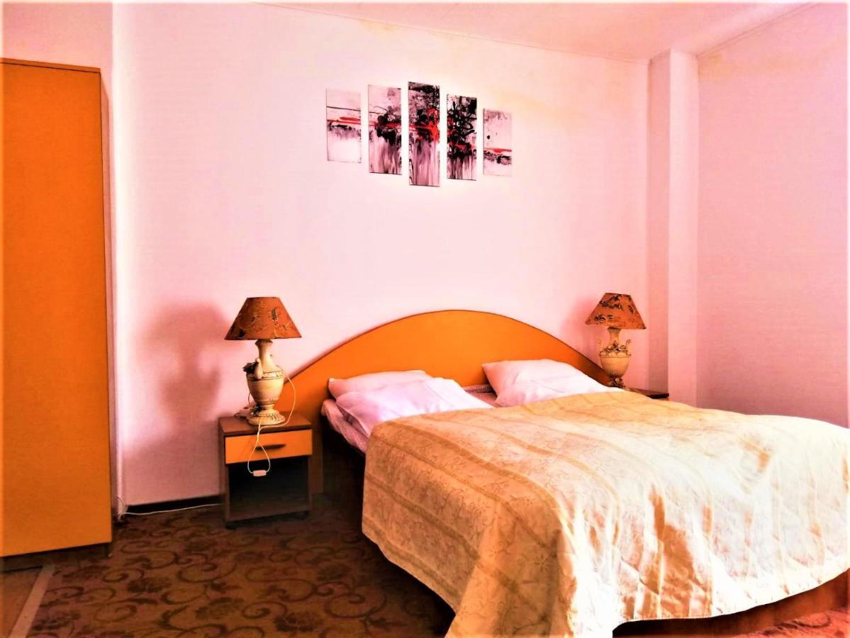 Hotel Dolce Far Niente Braşov Buitenkant foto