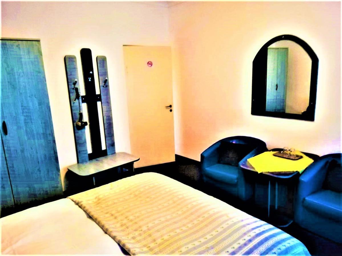 Hotel Dolce Far Niente Braşov Buitenkant foto